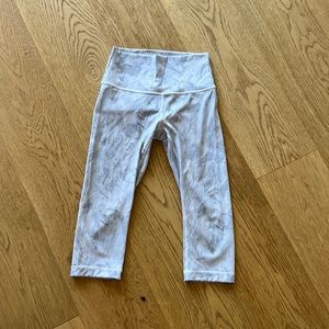 Lulu size 4 pants